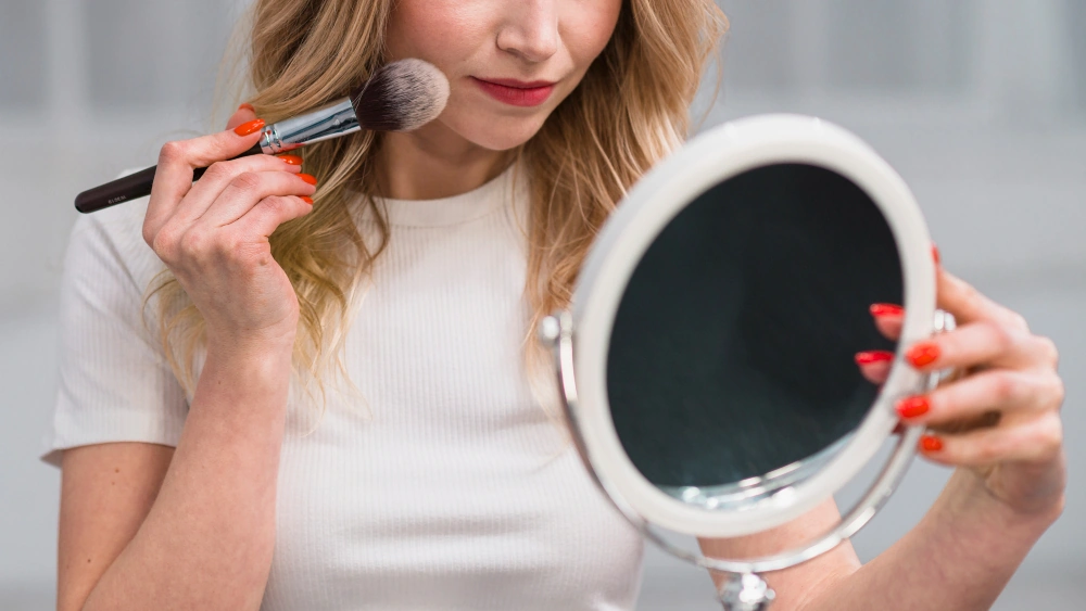 Experience the Best Noise Free Makeup Mirror for a Silent, Stylish Routine