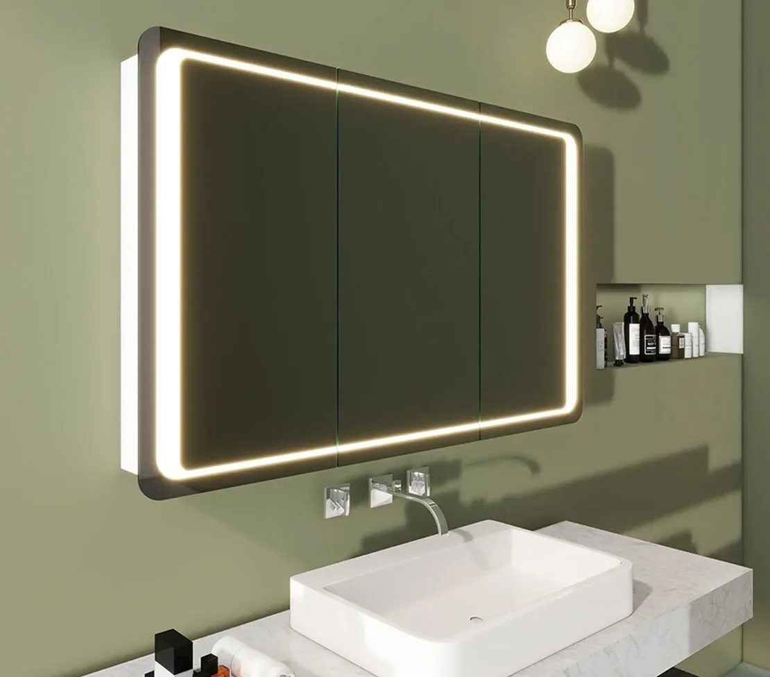 EMI.872 three-door wall-mounted cabinet