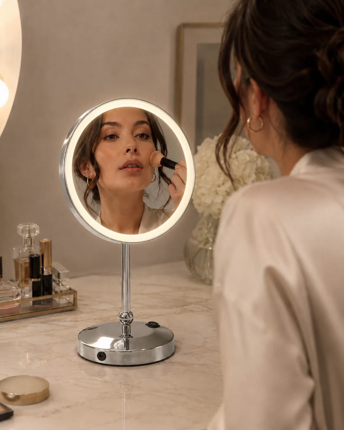How to Choose the Best Comfortable Makeup Mirror for Your Bathroom in 2026