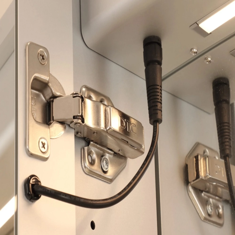 Hinges with soft close